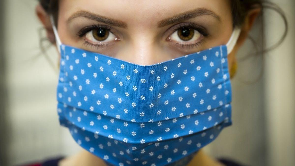 un politist i a oferit o masca n95 unui medic care mergea cu viteza in loc de amenda