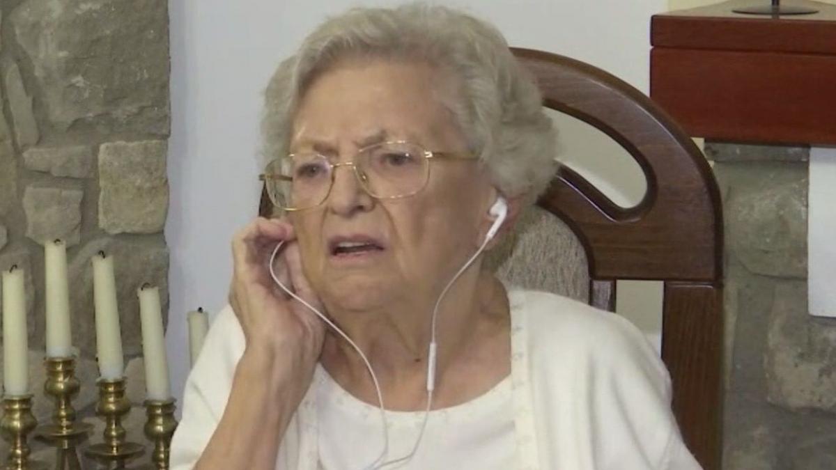 draga olteanu matei apel catre romani recomand tuturor sa isi bage mintile in cap si sa stea acasa