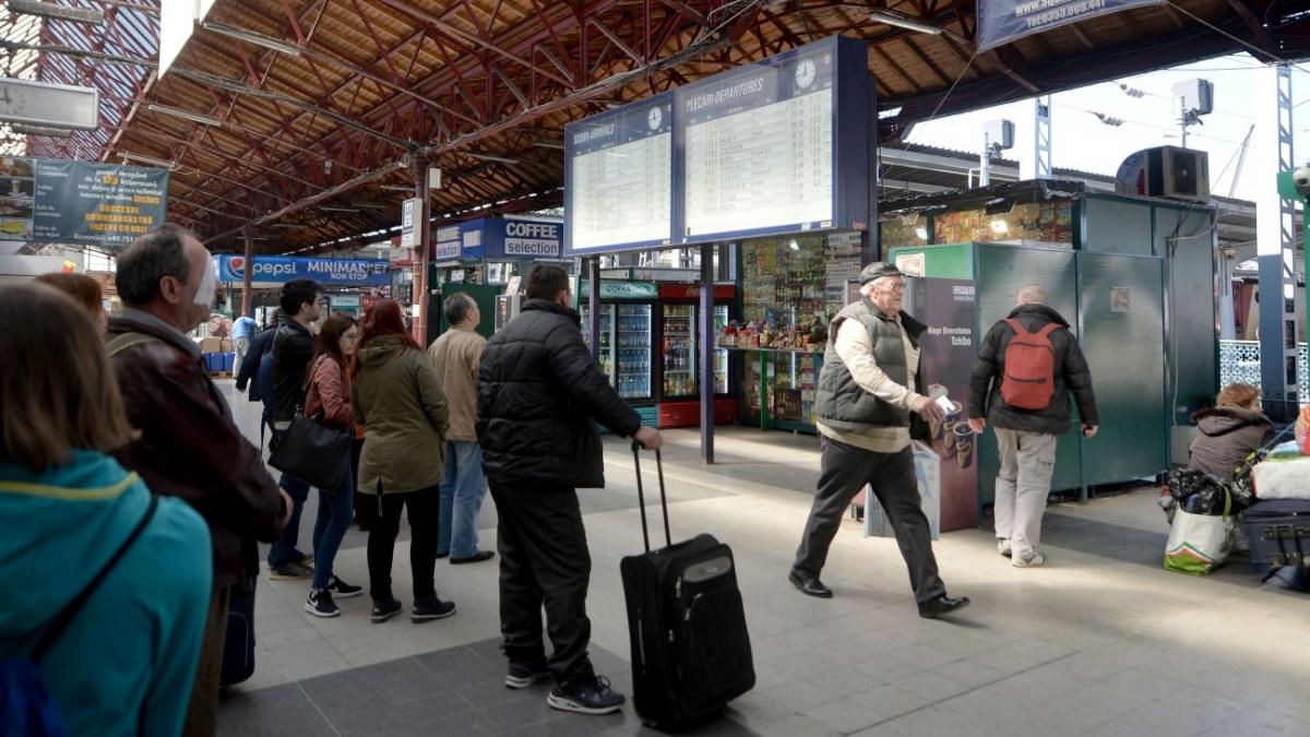 in plina pandemie romanii inca circula cu trenul si nu sunt speriati de coronavirus