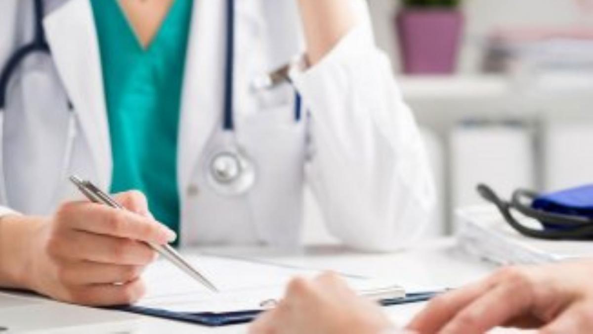 medic de familie protectie masti coronavirus