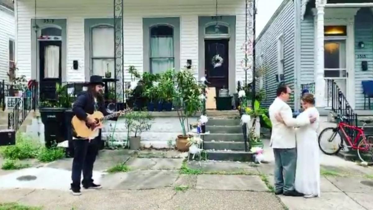 new orleans nunta distantarii sociale