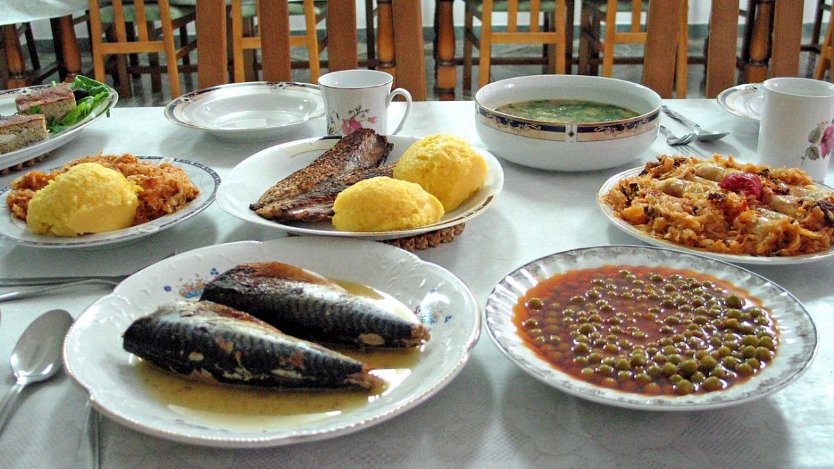 cerintele absurde ale persoanelor din carantina somon carne cu curcan muschi tiganesc si seminte