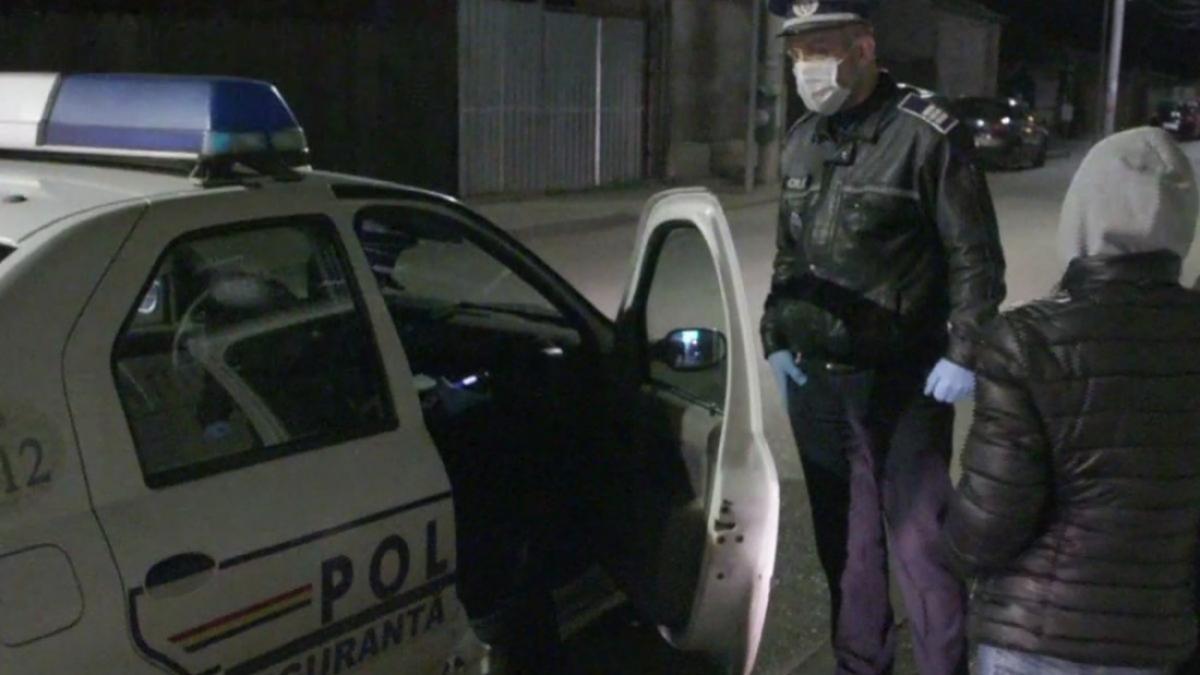 doi barbati carantina sarit balcon targu mures