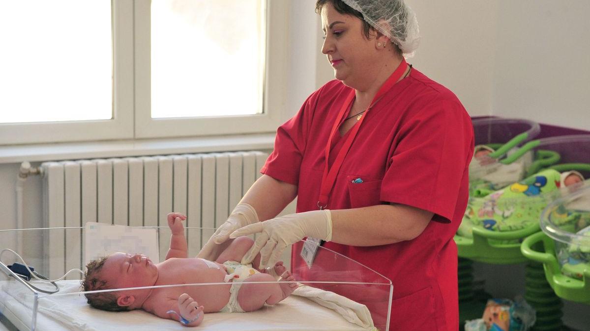reactie maternitate timisoara bebelusi infectati coronavirus asistente medicale