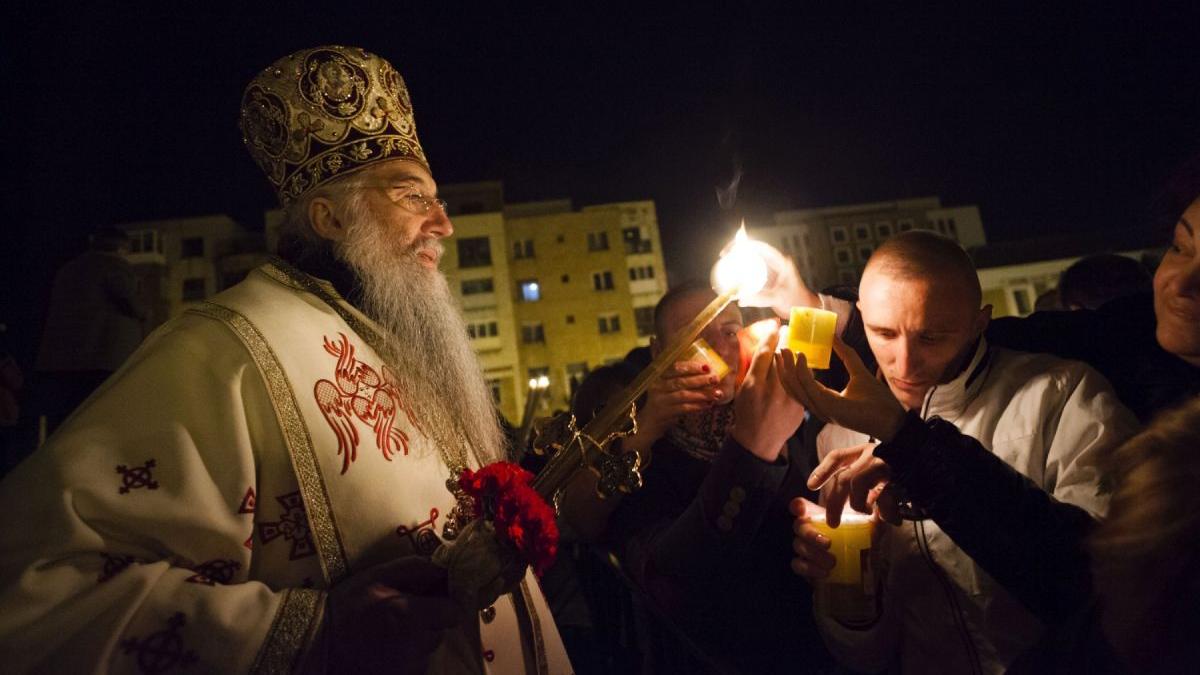 noapte inviere voluntari lumina credinciosi