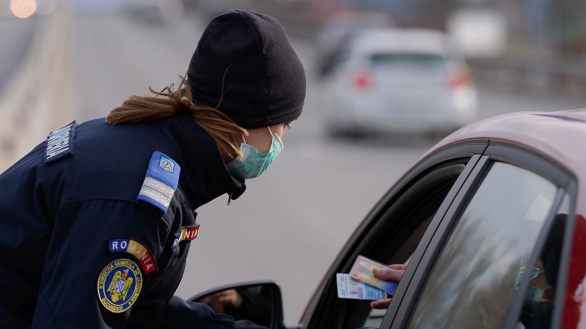 un cuplu din iasi care s a intors din italia a refuzat sa intre in carantina si a primit amenda