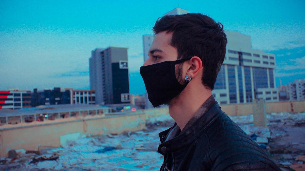 a primit sase luni de inchisoare cu suspendare dupa ce a tusit la un politist in spital din cluj