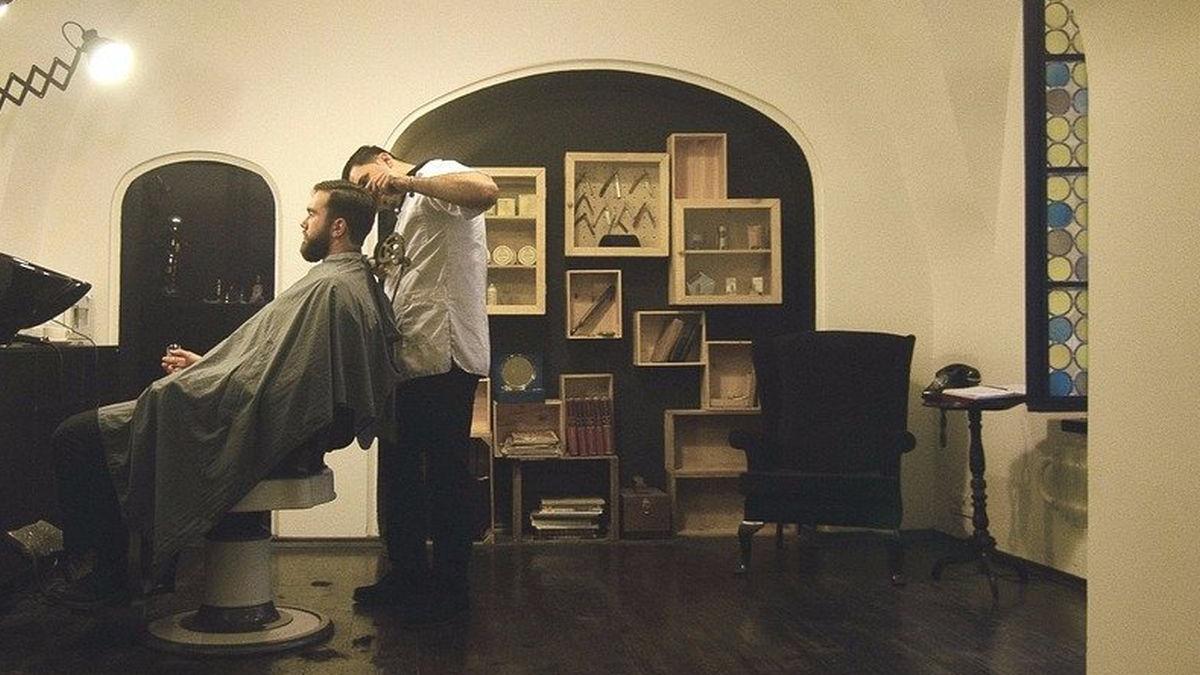 barbat tulcea a platit tunsoare 10 000 lei