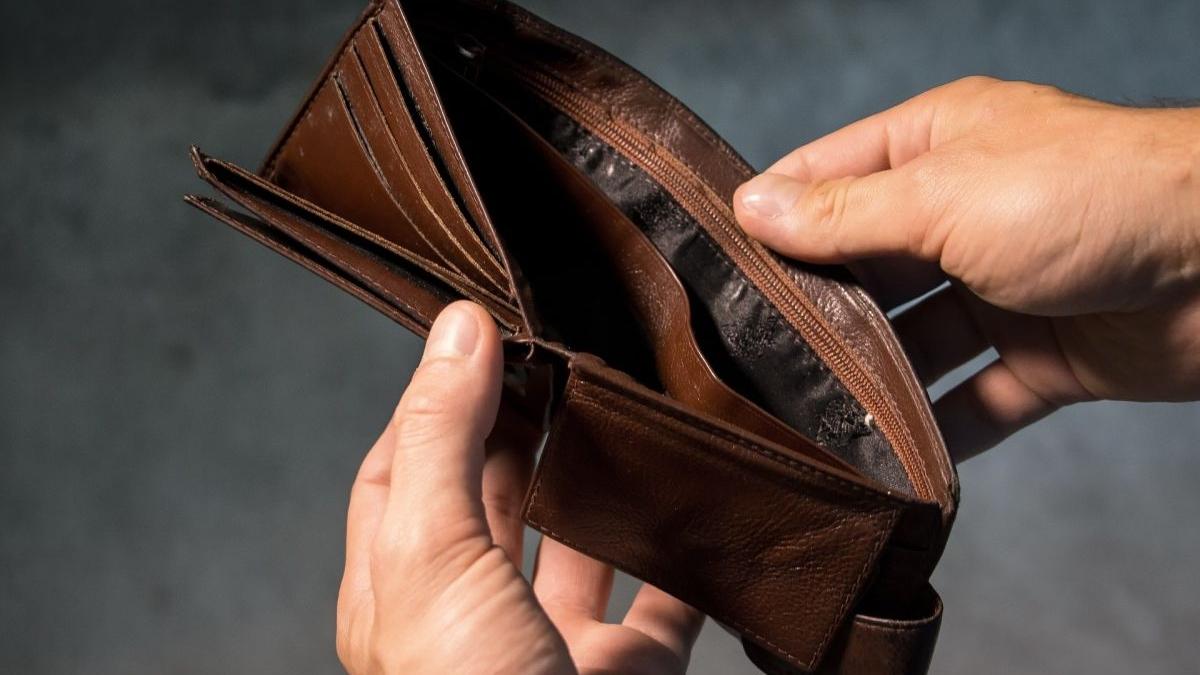 un sfert dintre angajatii romani si au pierdut locul de munca sau au fost trimisi in somaj tehnic