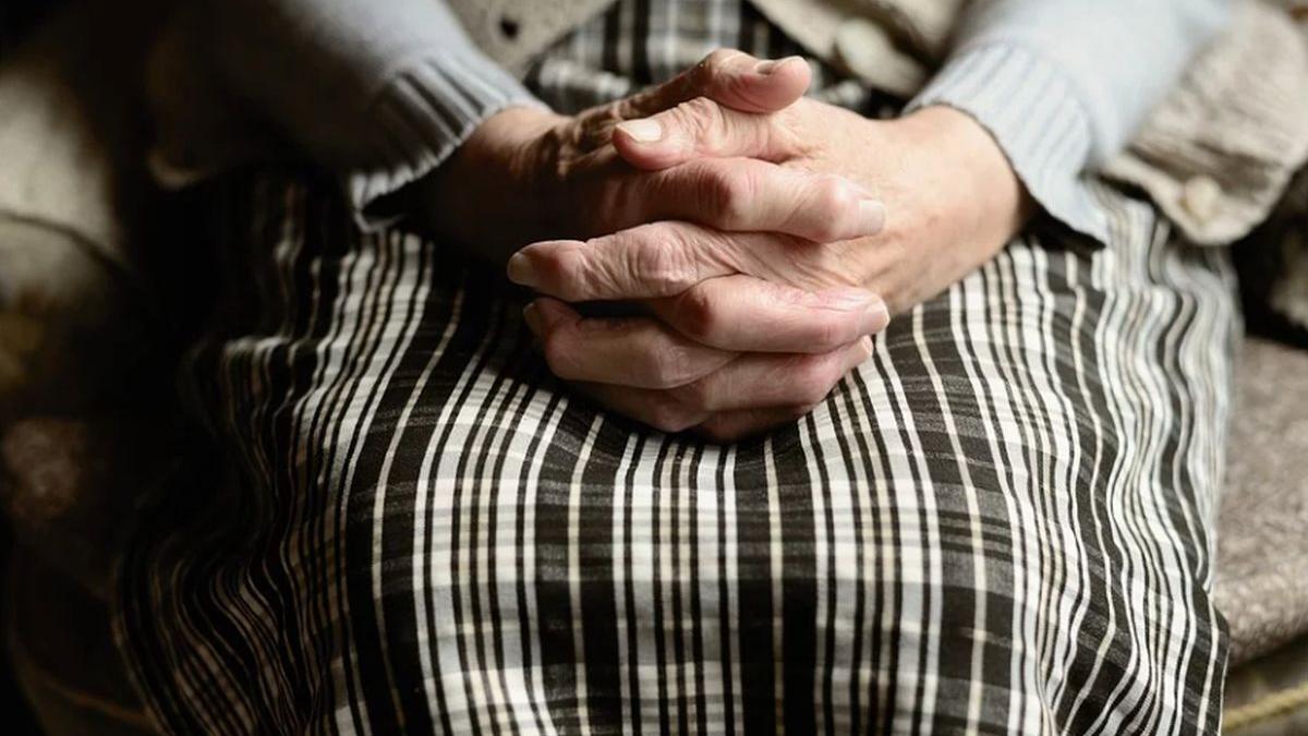 servicii gratuite persoane varstnice bucuresti