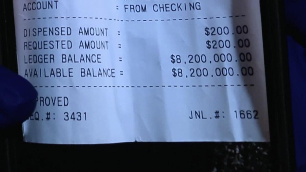 un barbat care isi astepta ajutorul social s a trezit cu 8 milioane de dolari in cont