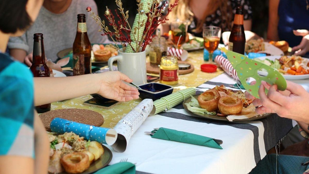 1 din 10 romani nu vor respecta limitarile impuse de autoritati si vor face pastele in deplasare