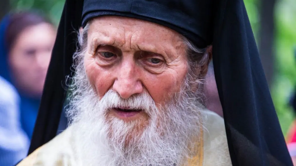 ips pimen ar fi fost infectat cu covid 19 arhiepiscopul sucevei si radautilor are 90 de ani