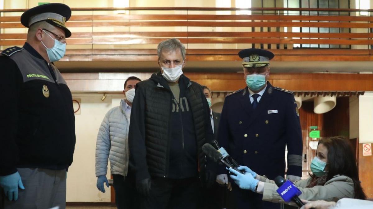 marcel vela si a personalizat geaca de piele