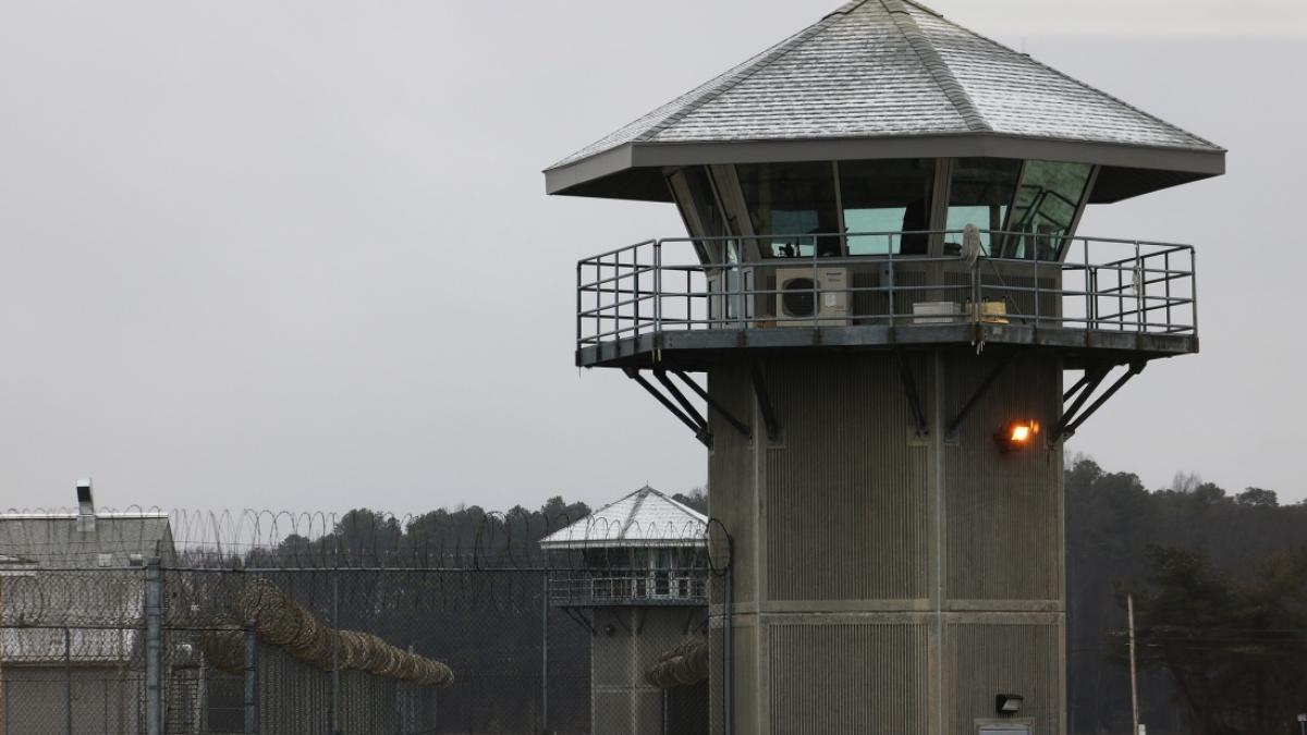 coronavirus penitenciarul jilava angajat depistat pozitiv