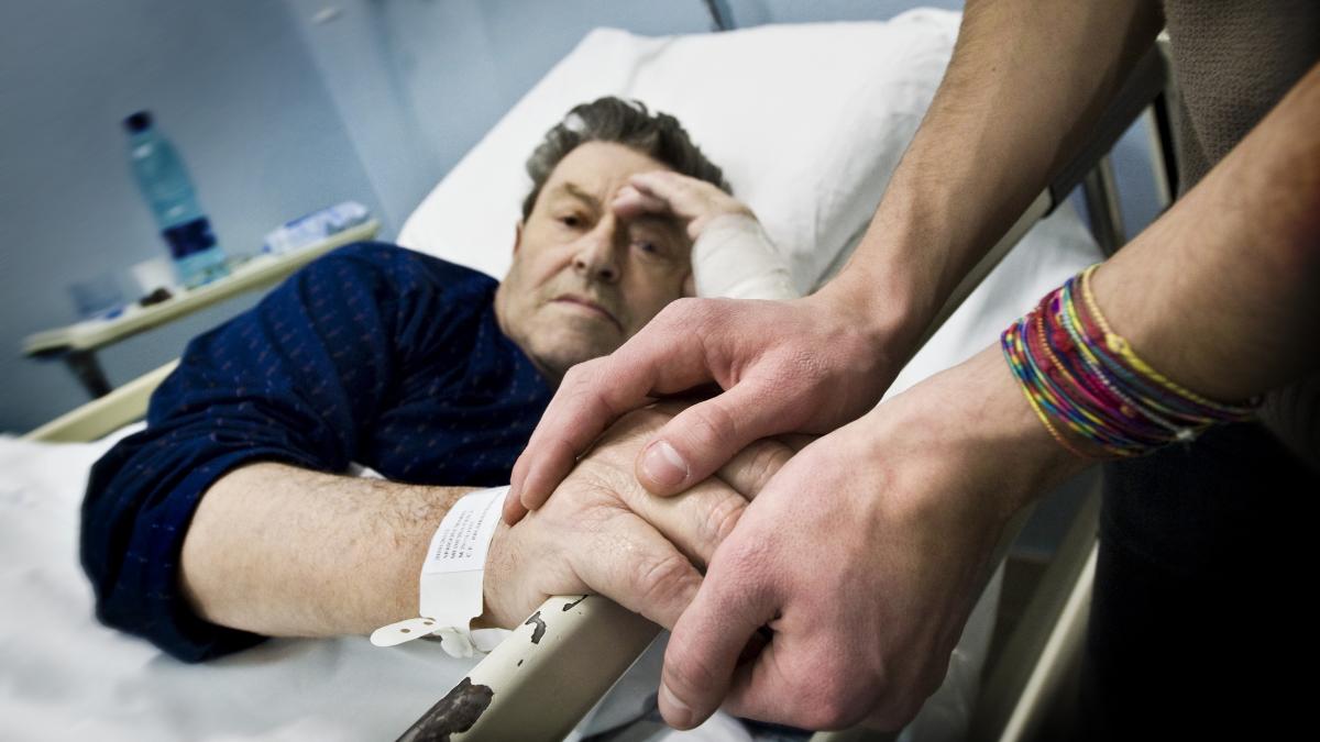 covid accident vascular cerebral coronavirus simptome