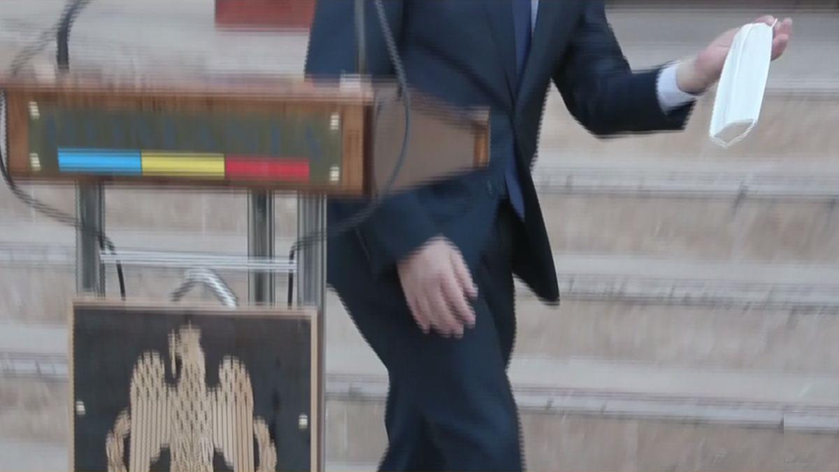 ludovic orban masca protectie scapata pe jos