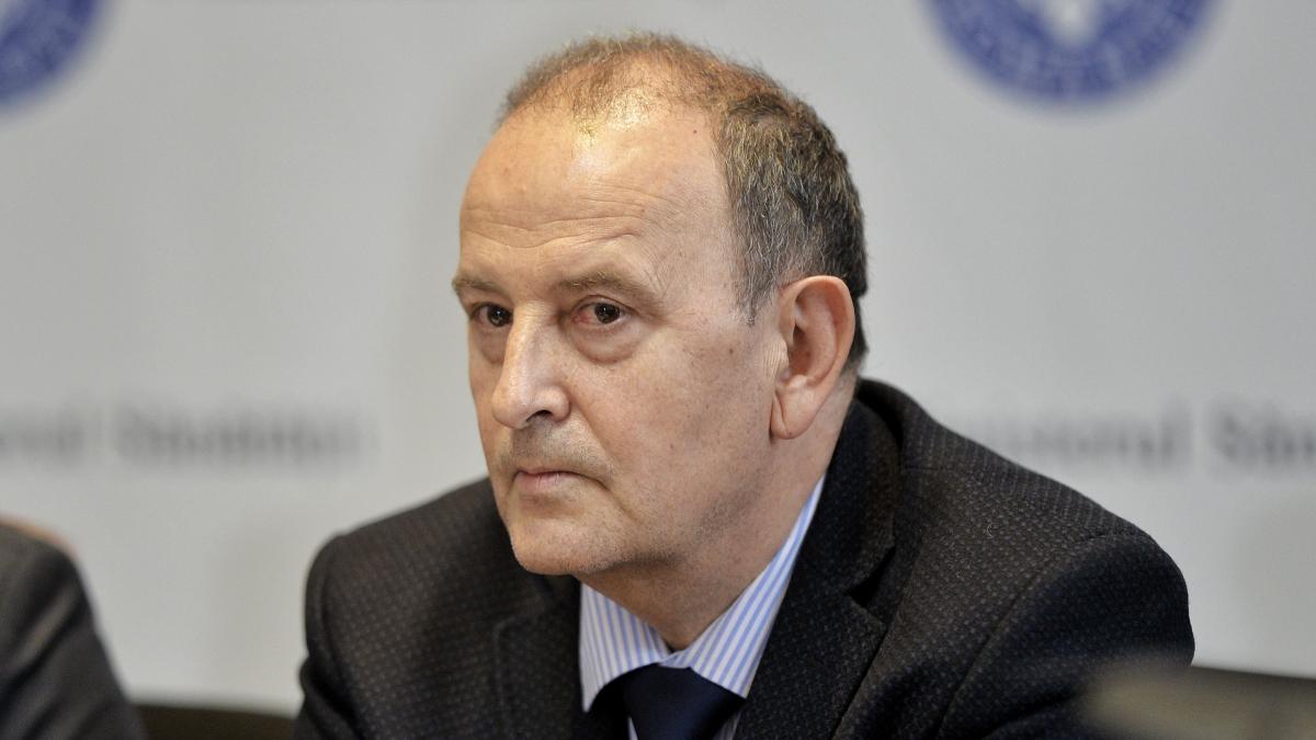 interviu exclusiv cu profesorul dr florin mihaltan miturile de preventie impotriva infectiei cu