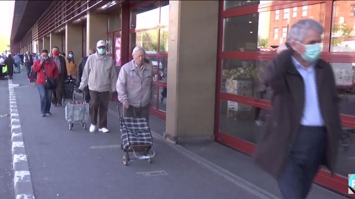 aglomeratie piete batrani pandemie coronavirus