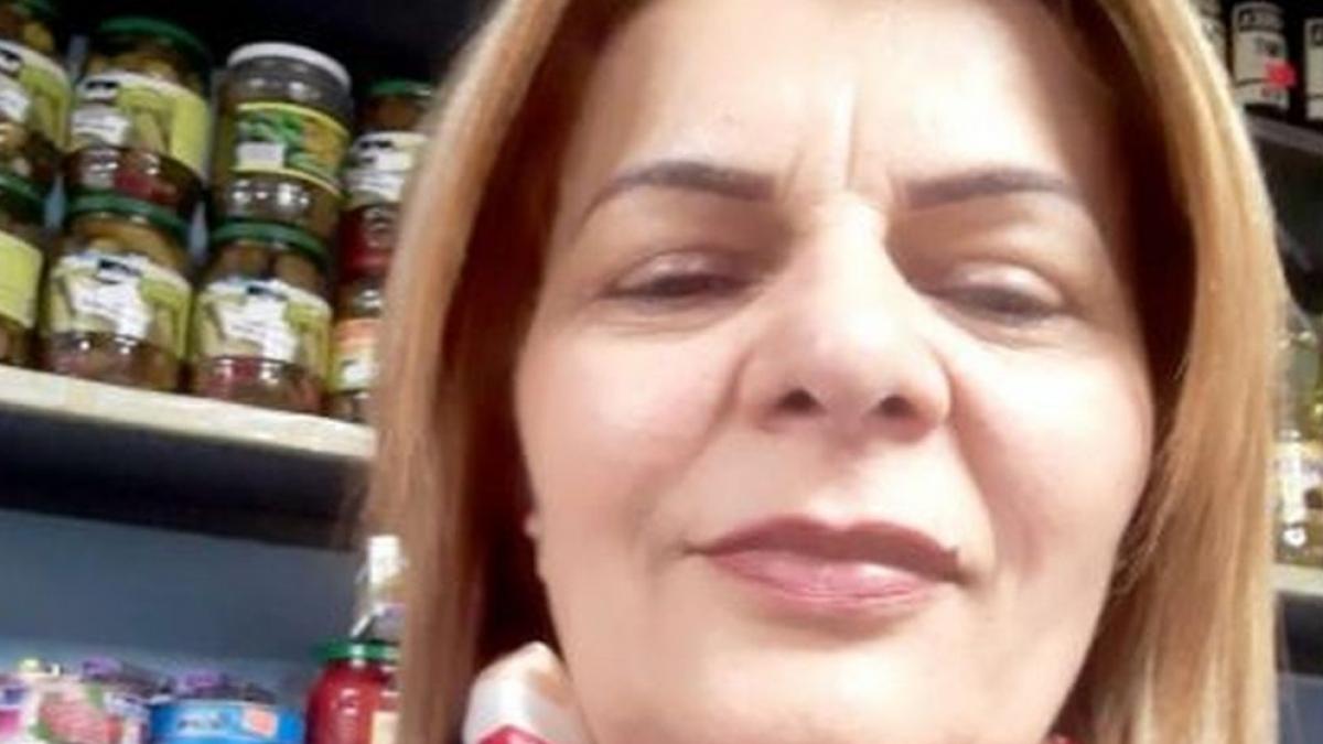 o vanzatoare amendata de un politist la locul de munca e strigator la cer