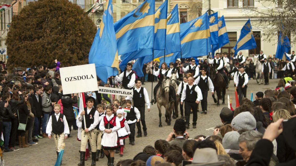 Un proiect de lege pentru autonomia Ținutului Secuiesc, aprobat tacit de deputați. Va avea preşedinte şi limba oficială, maghiara