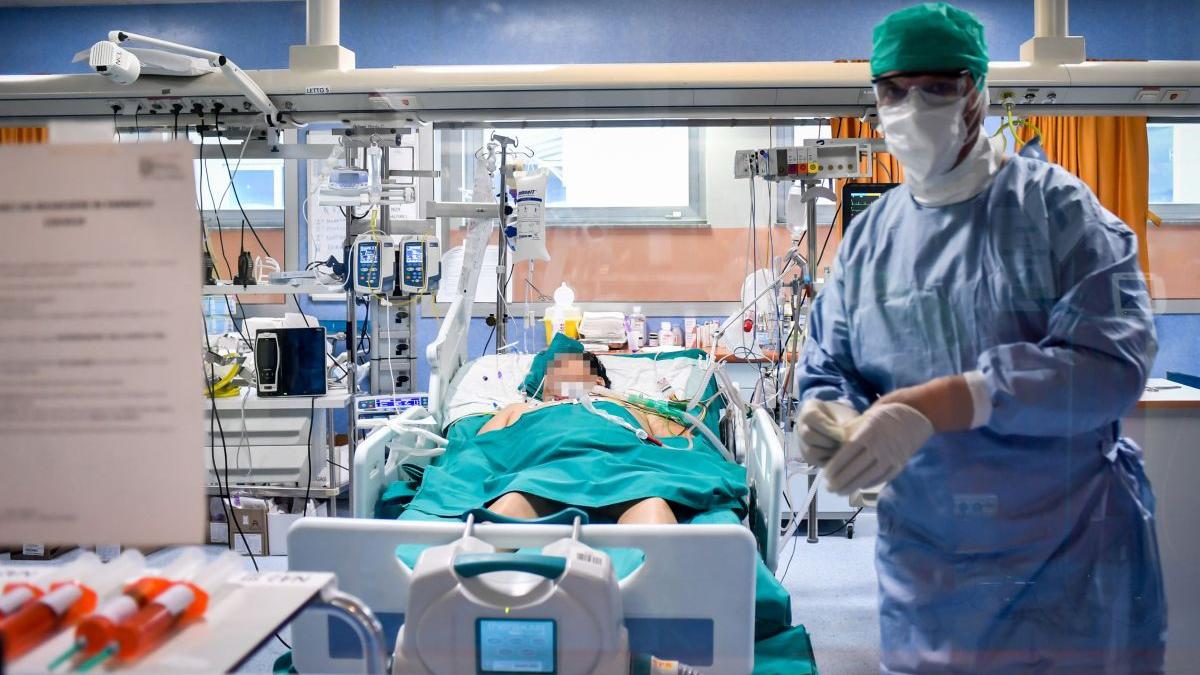 echipa sanitara virtuala la spitalul militar medicii pot afla nevoile pacientilor fara a intra in