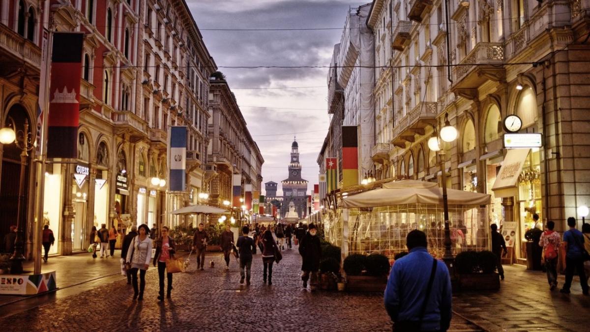 italienii ies din case dupa aproape doua luni