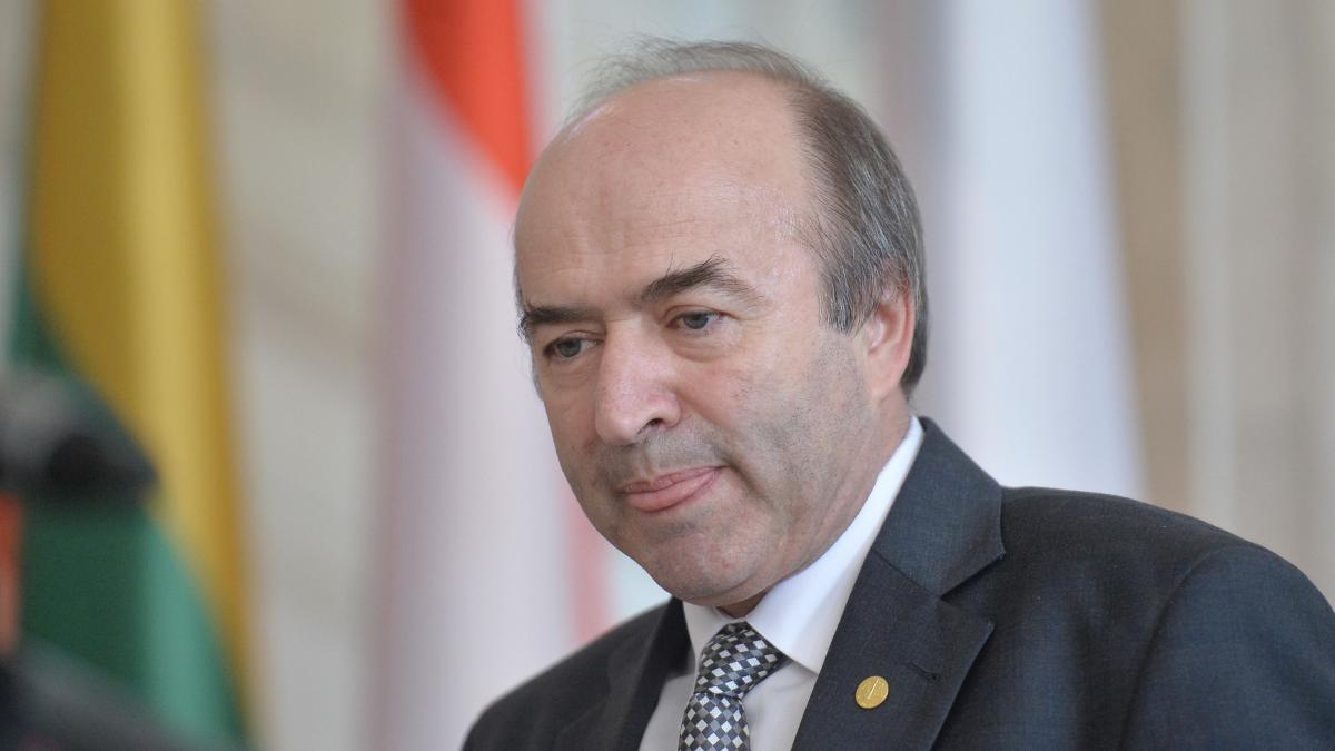 ministerul justitiei propune ca tudorel toader sa nu mai fie membru al comisiei de la venetia dupa