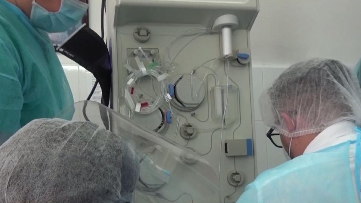 bolnavii infectati cu noul coronavirus din bistrita pot fi salvati cu ajutorul unui aparat de