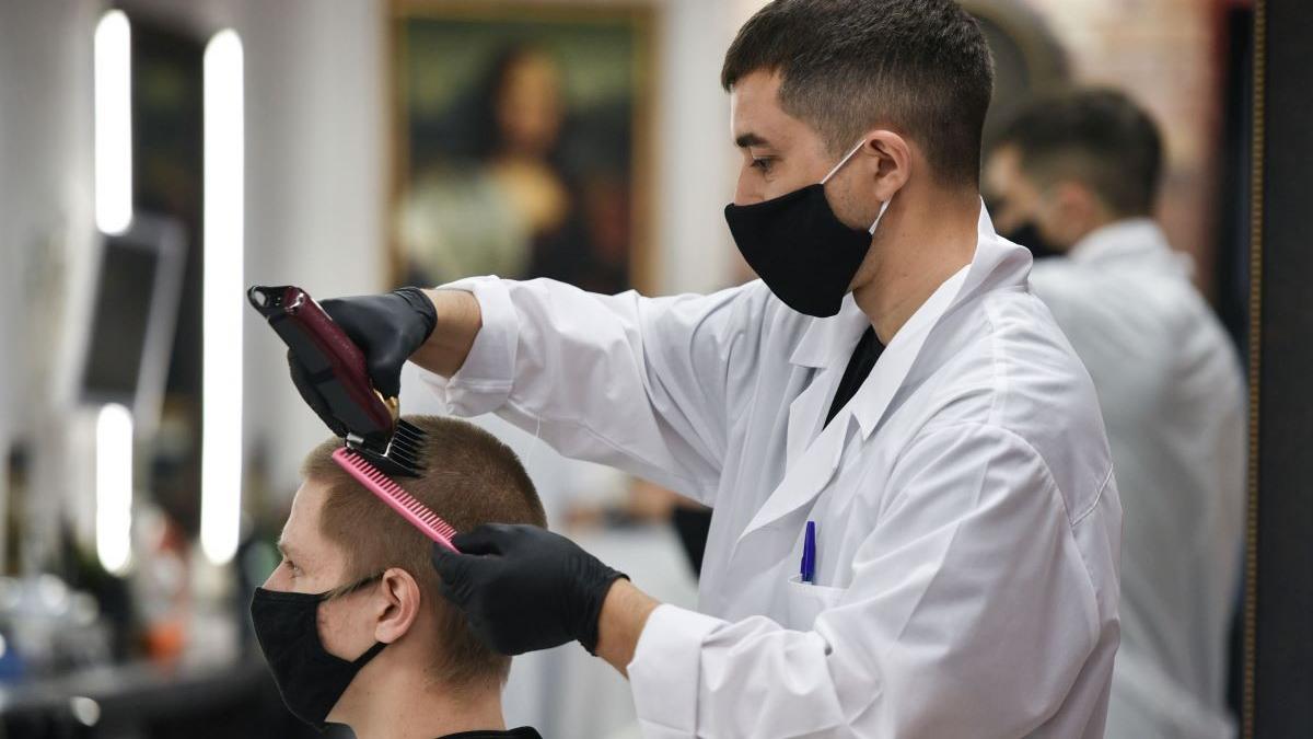 frezeriile si saloanele coplesite de programari