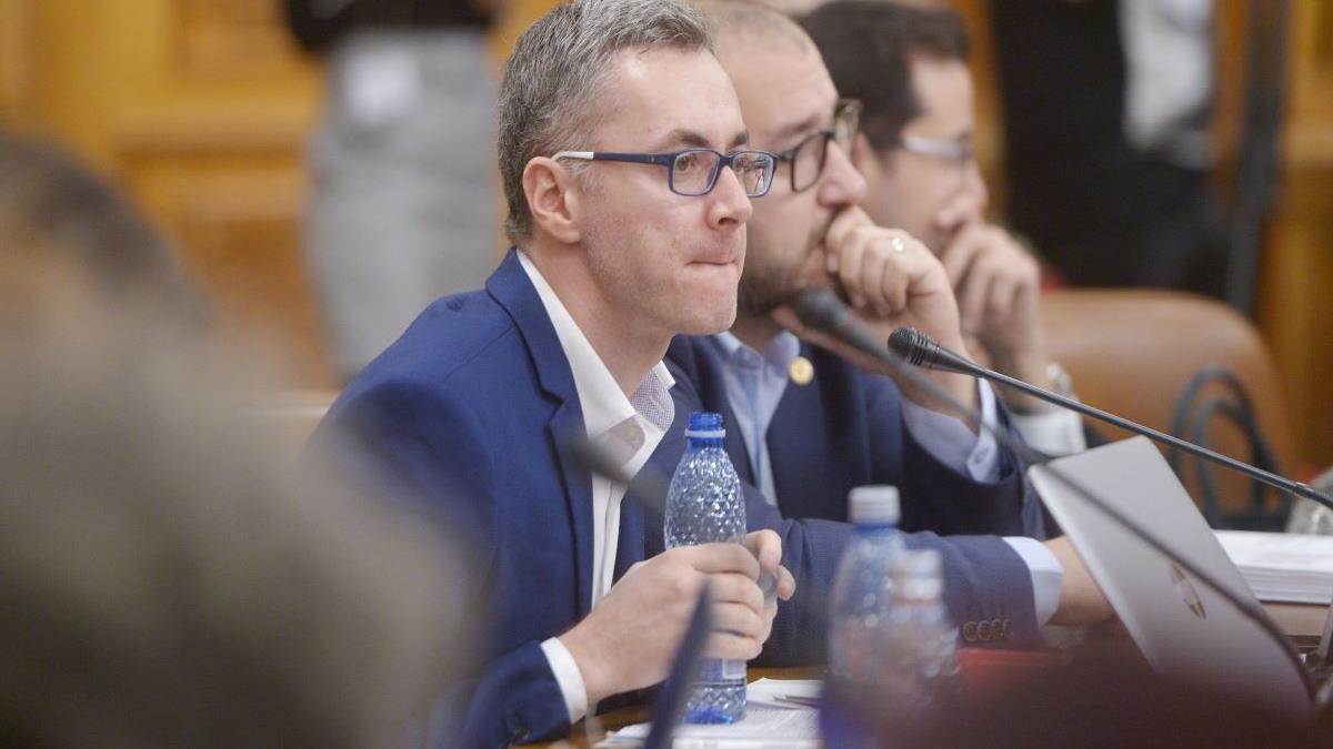 usr depune un nou proiect de lege pentru desfiintarea sectiei speciale