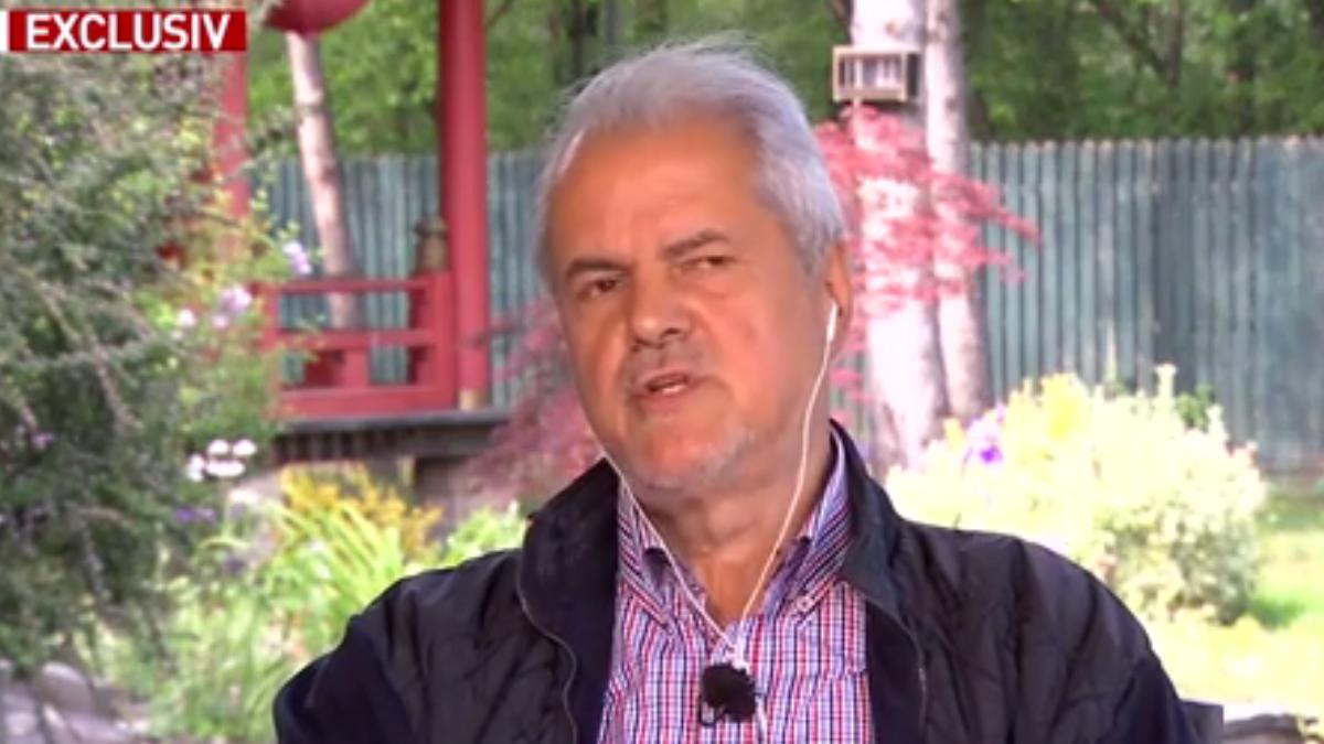 adrian nastase lauda masurile economice din sua fiecare familie primeste 1200 de dolari plus 500 de