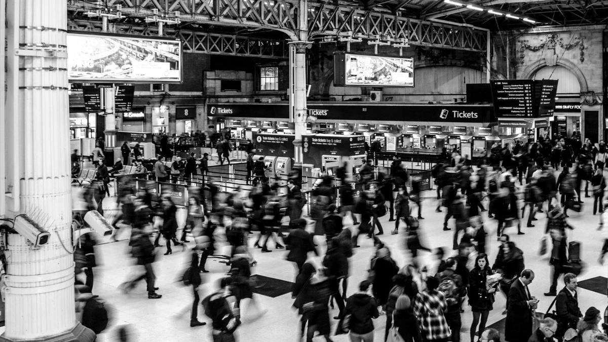 o angajata a cailor ferate britanice a murit de covid 19 dupa ce a fost scuipata de un bolnav