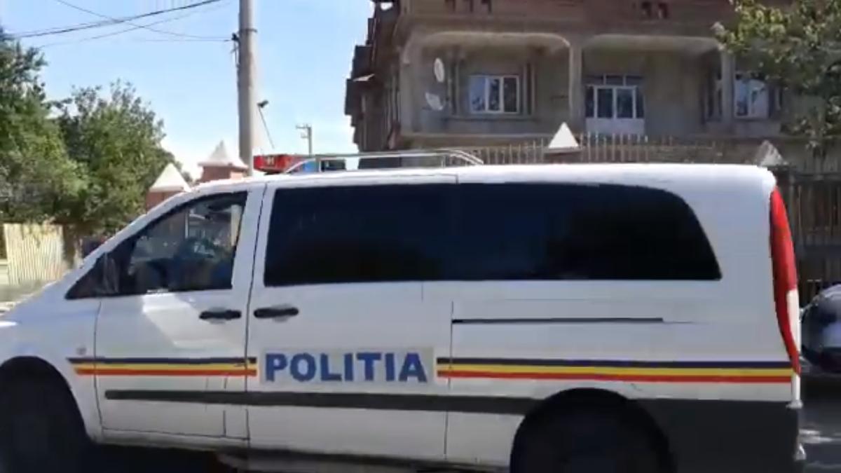 razie de amploare sintesti unde se ard ilegal tone de deseuri de plastic