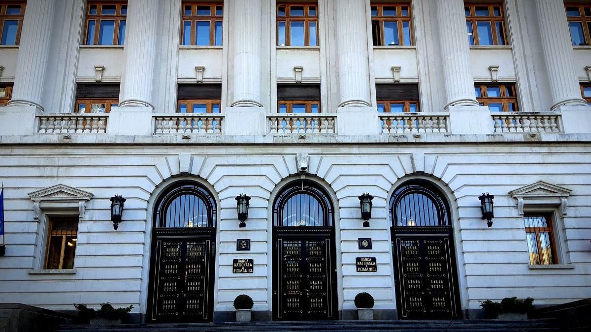 bnr datoria externa a romaniei a crescut cu 350 milioane euro in primele trei luni la 106 de