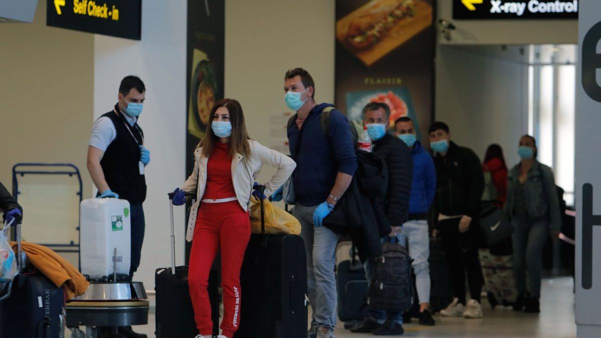 masuri aeroport otopeni pasageri