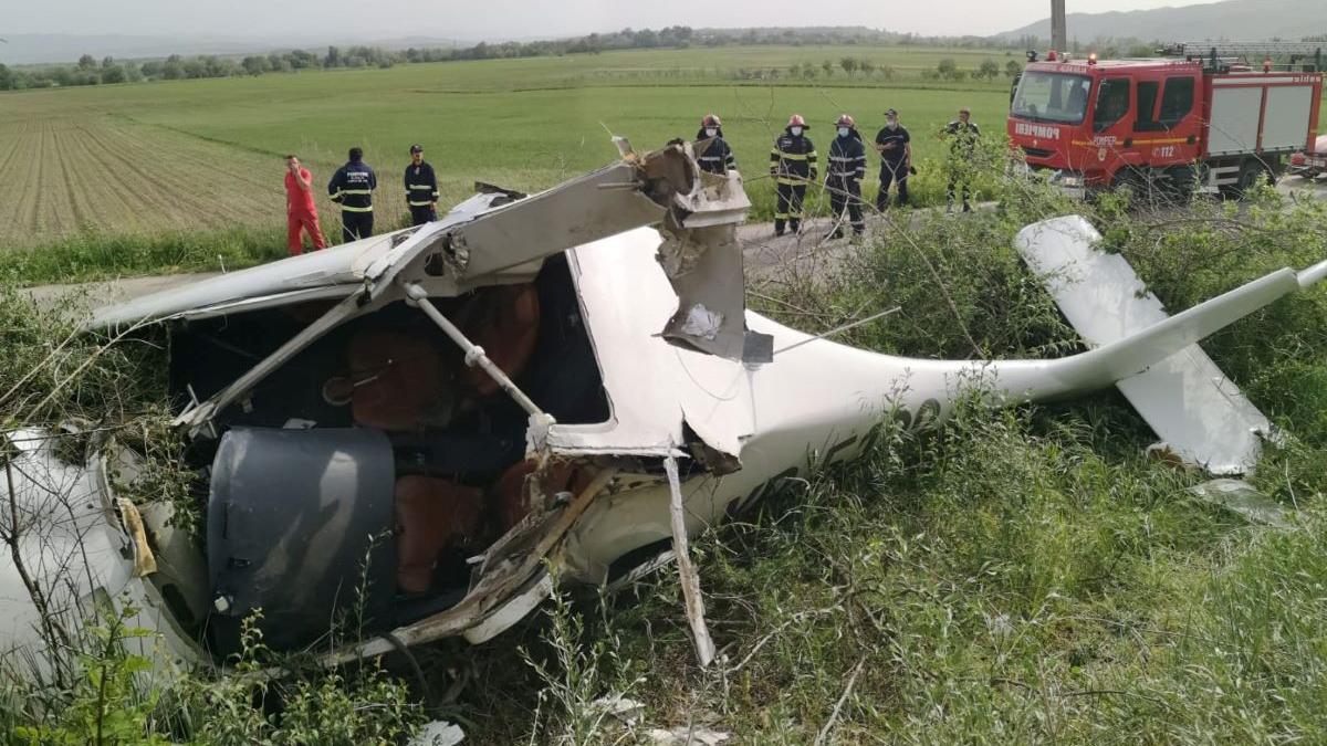 un avion de mici dimensiuni a aterizat fortat in judetul alba