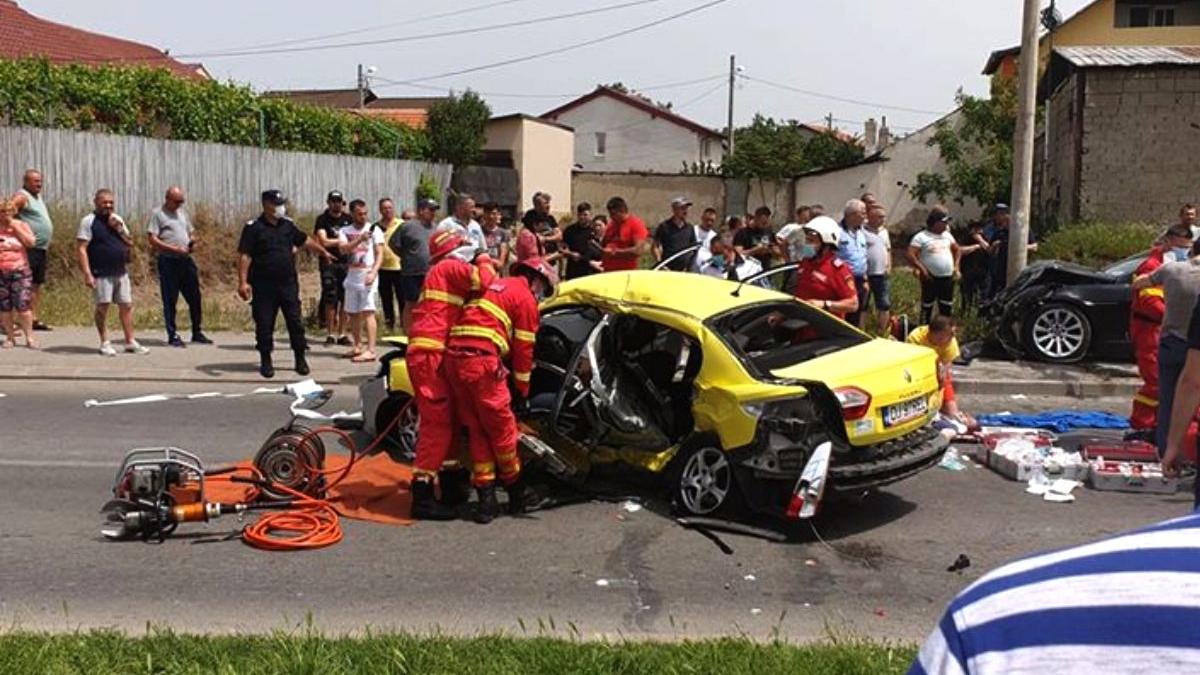 accident craiova taxi spulberat bmw