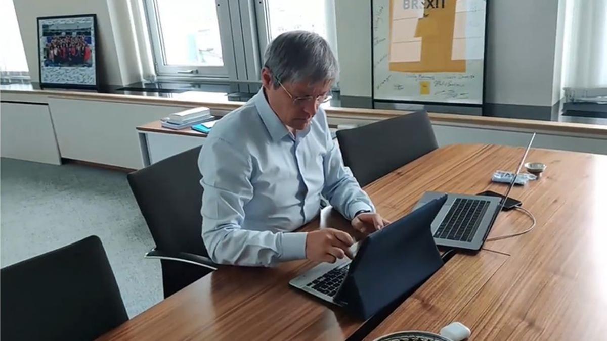 dan barna ironizat de ciolos eu acum chiar bat la taste