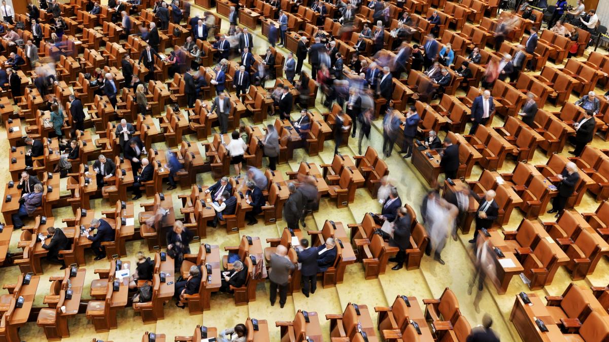 proiect udmr la vot final mandatele alesilor locali ar putea fi prelungite de la patru la cinci ani