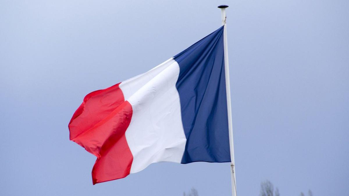 franta va permite accesul sezonierilor din alte state ale uniunii europene daca acestia implinesc