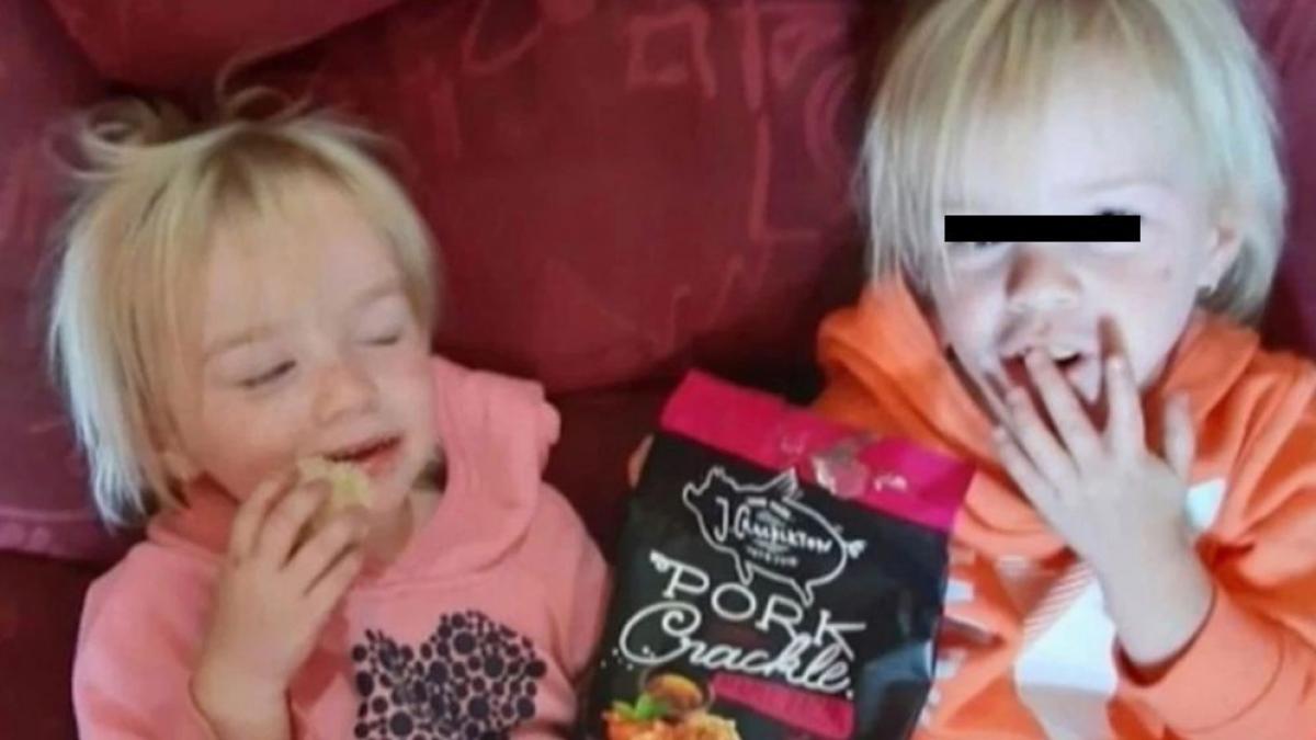 dubla tragedie au murit tinandu se de mana in tot acest timp mama lor incerca disperata sa le