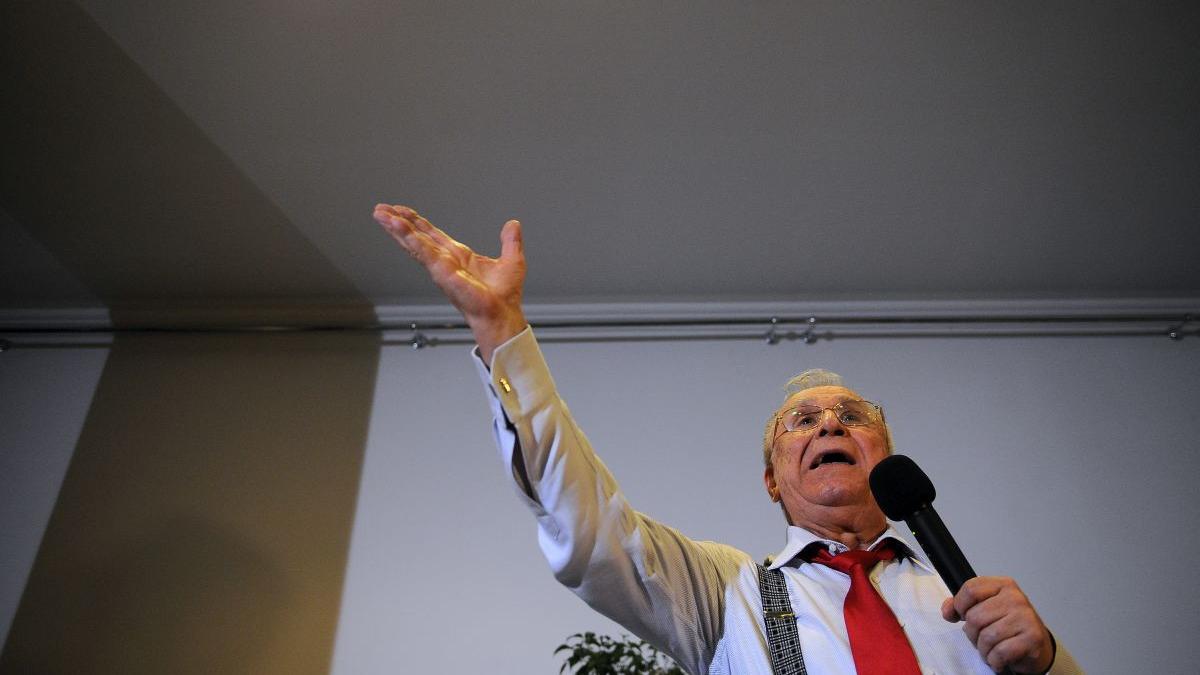 ion iliescu 30 de ani alegeri libere romania clasa politica se rupe de societate devenind o frana