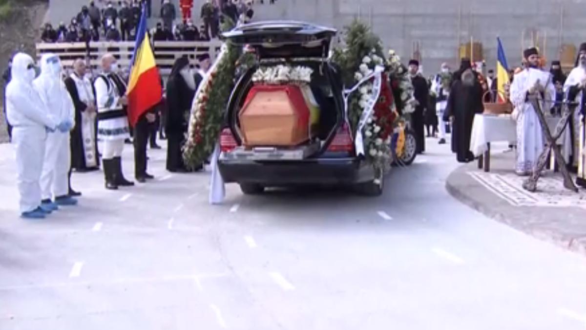 ips condus pe ultimul drum pe sunete de bucium video