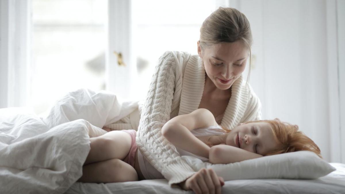 parinti exploatare sexuala copii spectacole grotesti