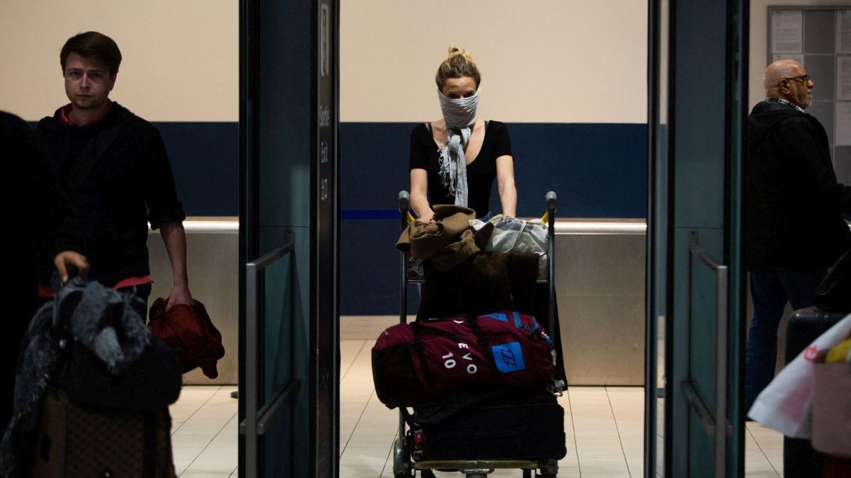 romani adusi in tara spania aeroport henri coanda