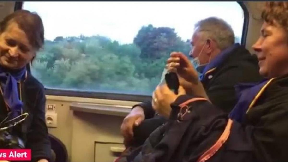 aglomeratie in tren pe ruta brasov bucuresti regulile de distantare ignorate raspunsul cfr