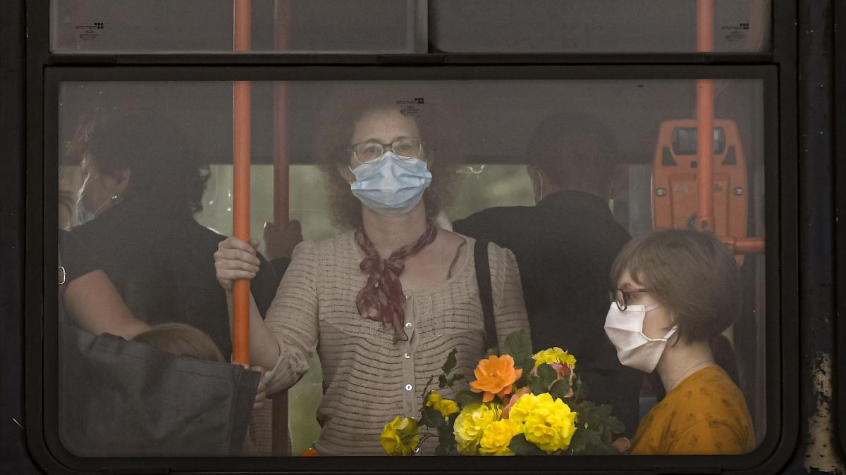 masca protectie coronavirus mijloacele transport comun