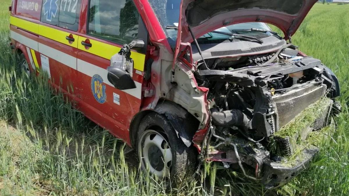 accident ambulanta smurd bacau