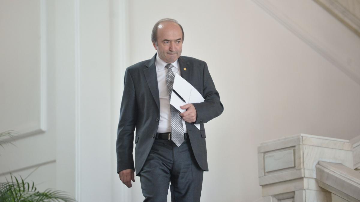 cererea de eliberare din functie a lui tudorel toader a ajuns la comisia de la venetia